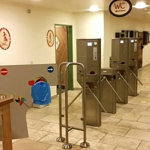 Всемирный день туалета: Gotschlich предлагает турникет с платежной системой Trinity для туалетов